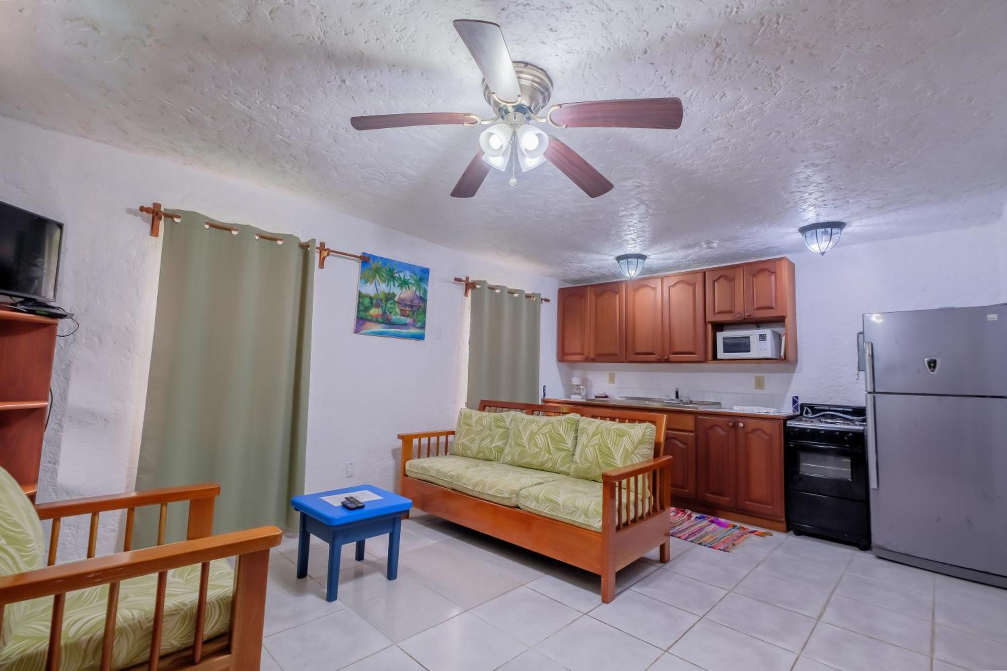 Seven Seas Resort Adults Only ซานเปโดร ภายนอก รูปภาพ